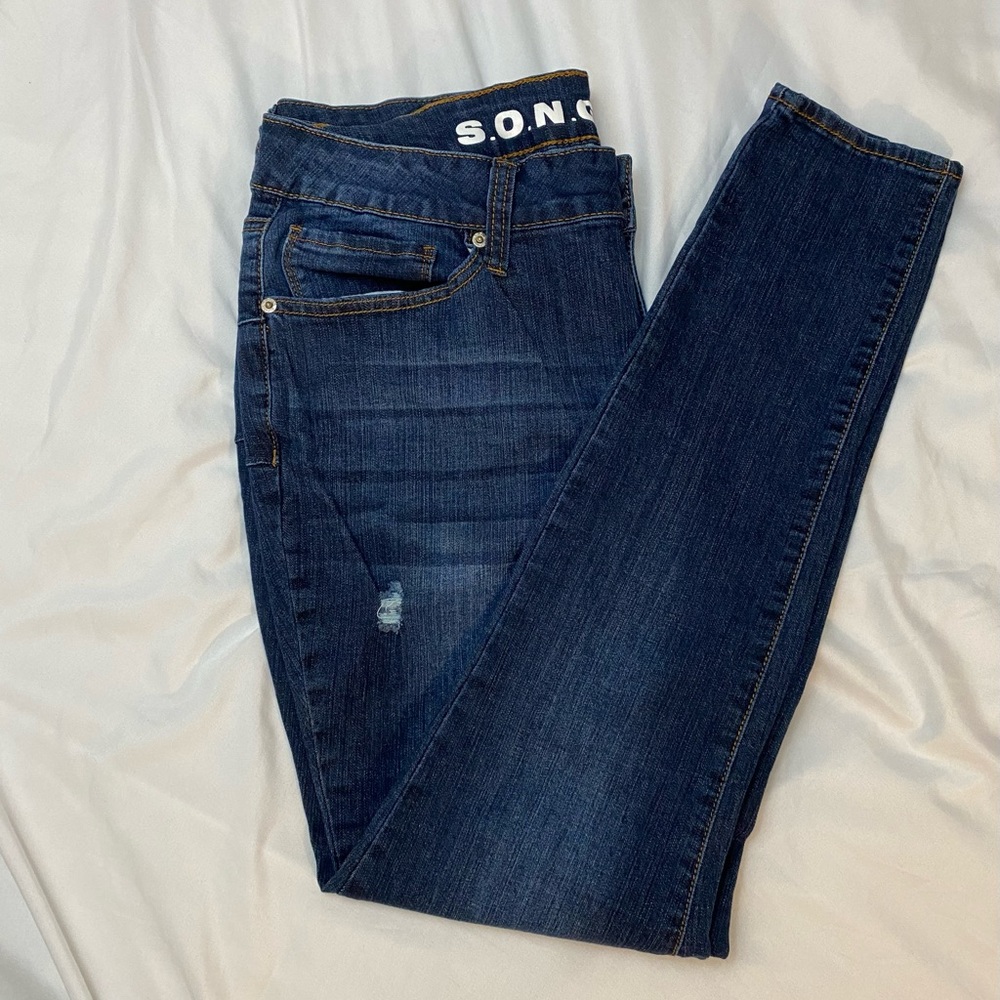 S.O.N.G Curvy High-rise Skinny Jean